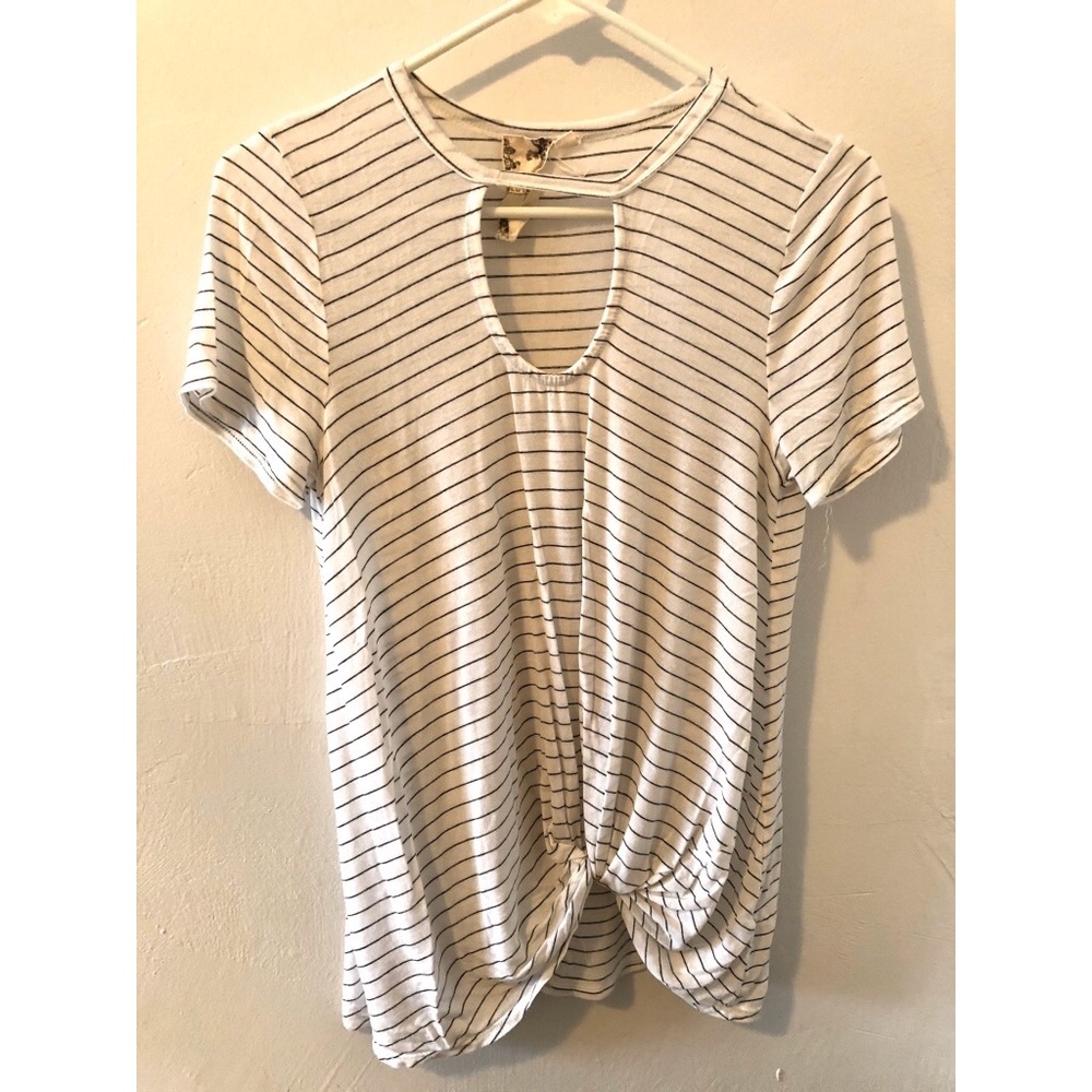 Women’s striped tee size small